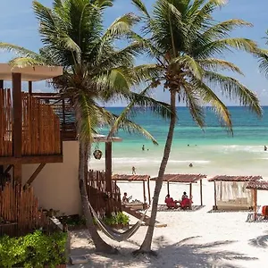 Hotel La Zebra Tulum, A Small Luxury